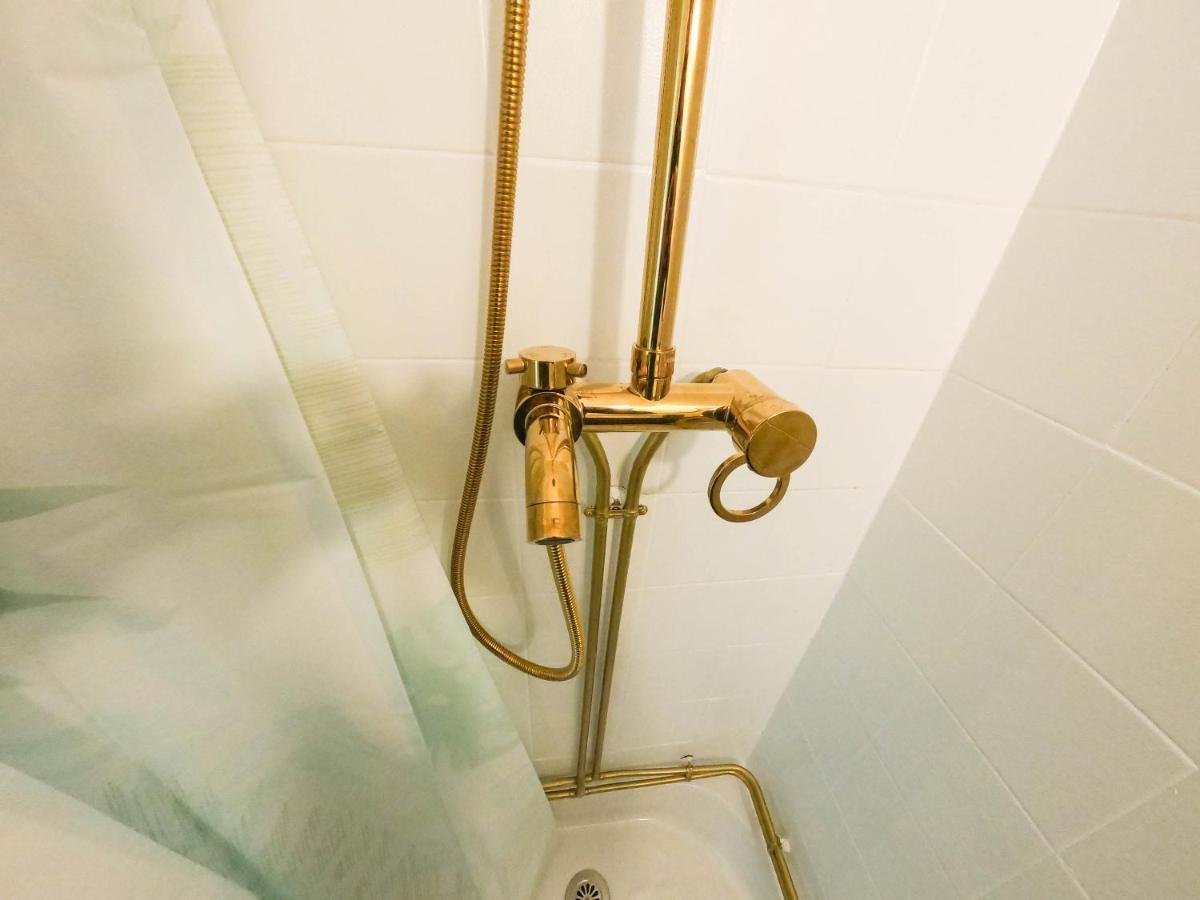 Splendide Appartement Golden House Vue Lac Et Montagne ポール・ラ・ヌーヴェル エクステリア 写真