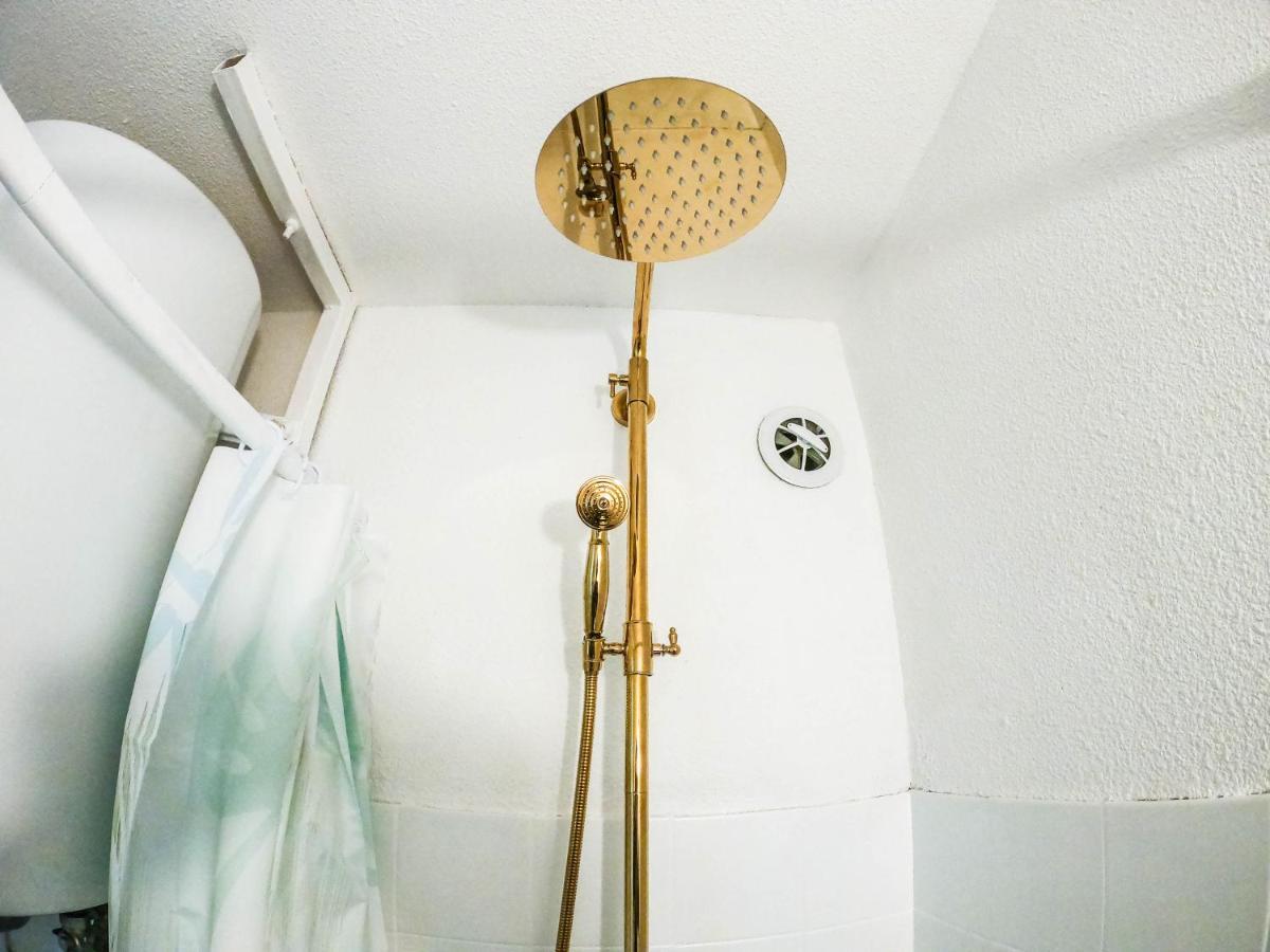 Splendide Appartement Golden House Vue Lac Et Montagne ポール・ラ・ヌーヴェル エクステリア 写真